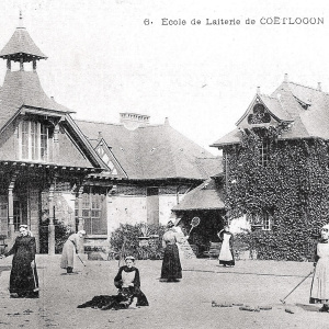 Coëtlogon - Carte postale - La récréation