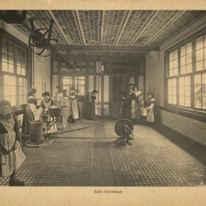 Photographie issue d'un album photographique de l'école pratique de laiterie de Coëtlogon à Rennes – 1910. Fonds de l'école nationale d'agriculture de Rennes – 7 M 735