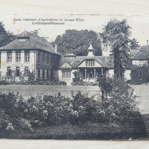 Coëtlogon - Carte postale - Le bâtiment arrière (01)